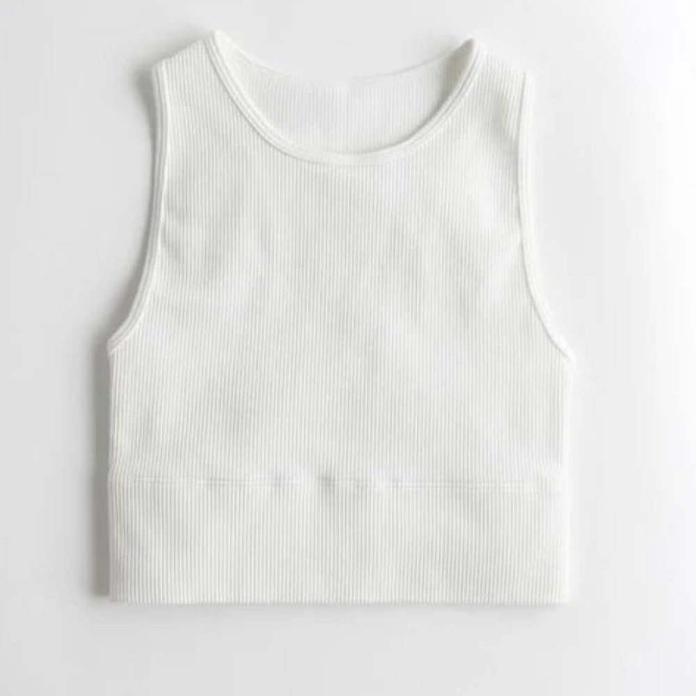 Hollister Gilly Hicks Go Seamless High-Neck Sports Bra-White, Size Medium